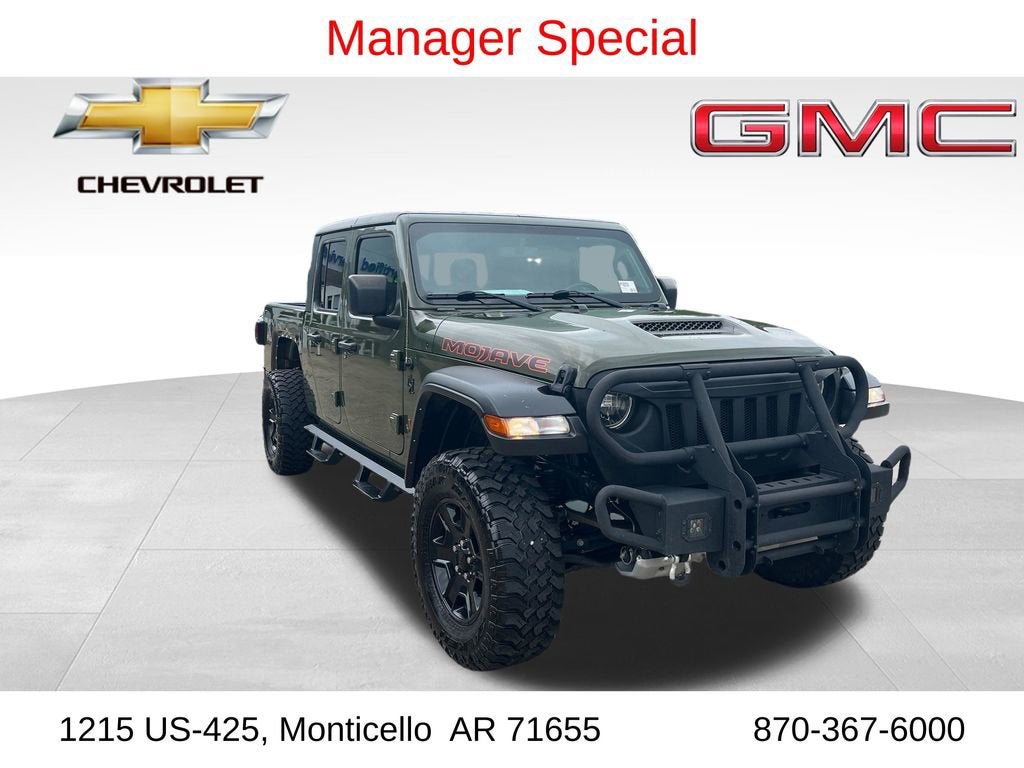 2023 Jeep Gladiator Mojave 4x4 in Green — front three-quarter view